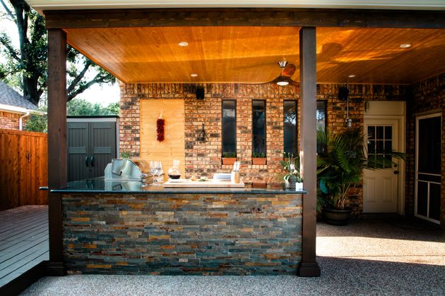 When bringing your dream outdoor kitchen to life, consider where and how you'll be cooking. A comfortable cooking area is essential for warm summer days in New Jersey.